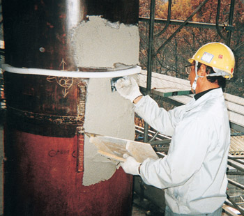 丸柱下塗り